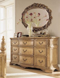Perla Dresser